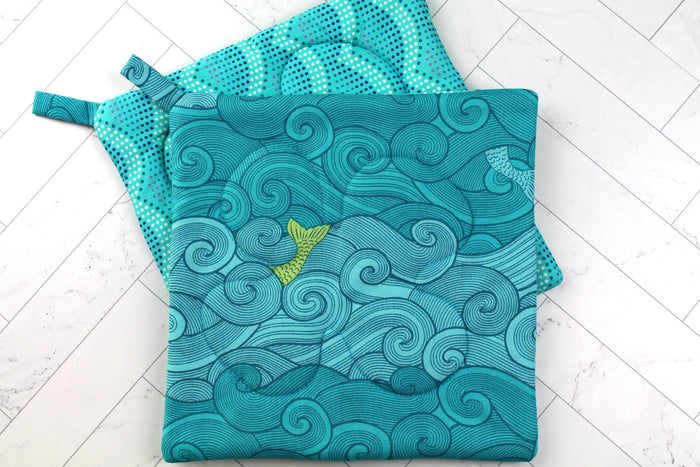 Rolling Waves Potholder