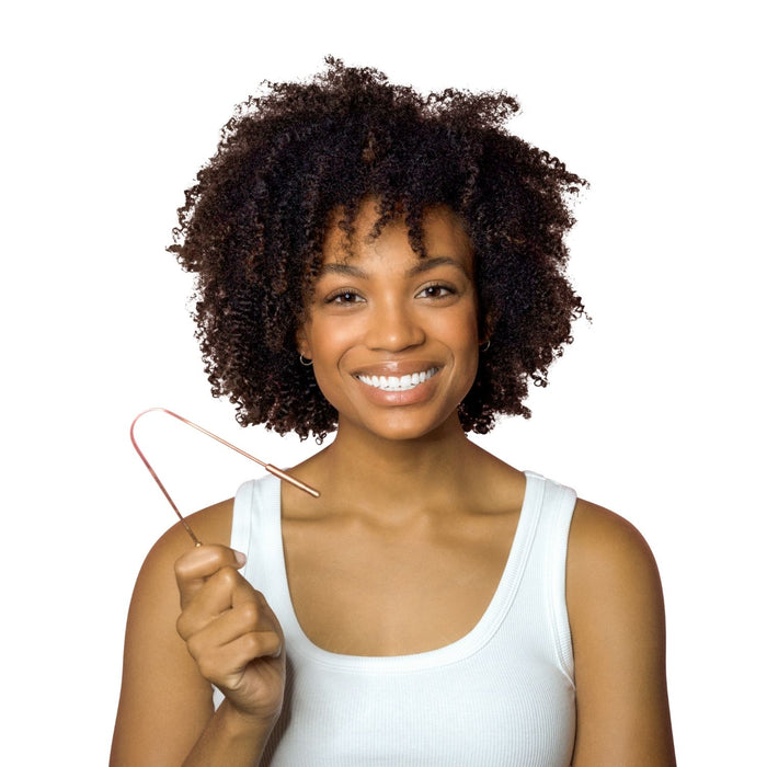 Keeko-Copper Tongue Cleaner-Body-ModelHoldingProduct-The Detox Market |