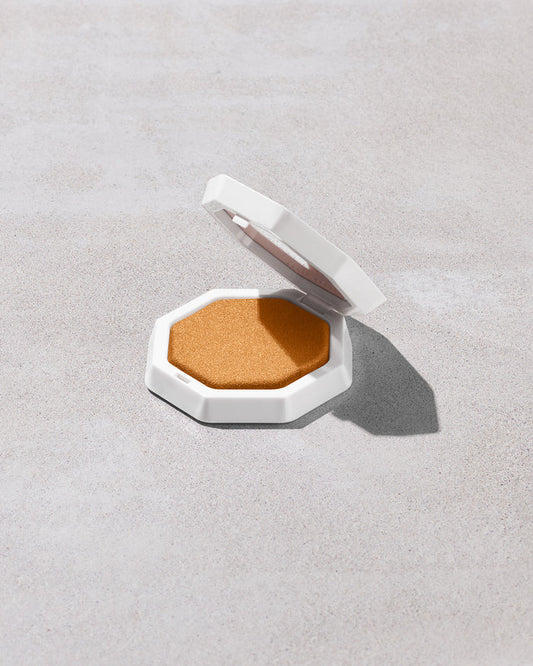 Demi'glow Light-Diffusing Highlighter — Rich Hunnie