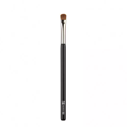 RVB Lab The Make Up Eye Pencil Brush 02 with black handle.
