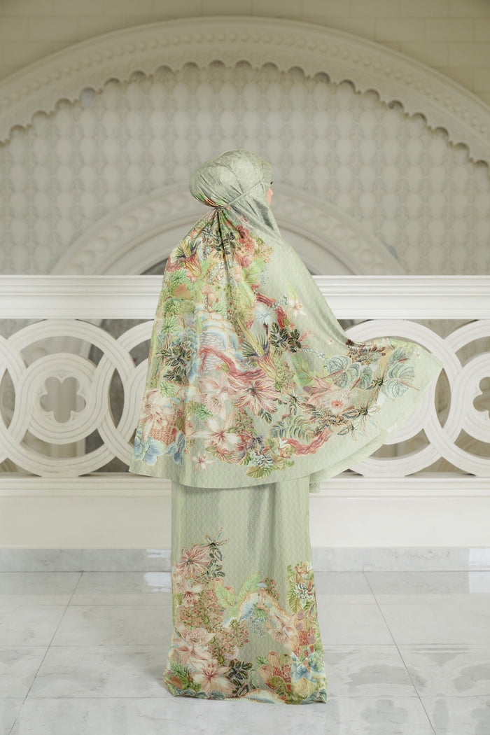 Forestis Capsule Prayer Robe - Pineleaf