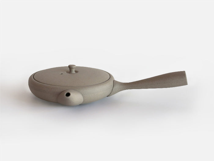 Jinsui Kiln: TOKI - SHIROHAI, Flat Tokoname Kyusu Tea Pot (80ml, Gray)