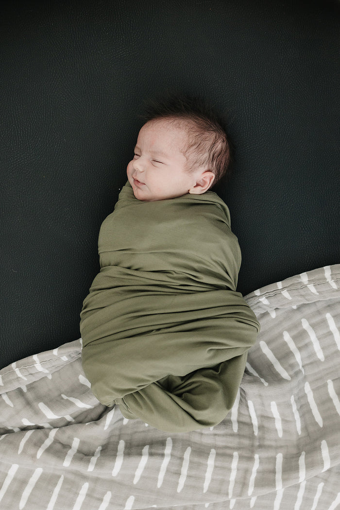 Mebie Baby Bamboo Stretch Swaddle. Gender Neutral for take home outfits and swaddling newborns.