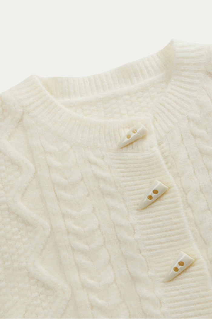 cream-cable-knit-sweater-5